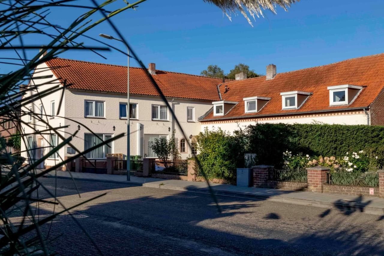 B&B Antoniushoeve Lomm Exterior photo